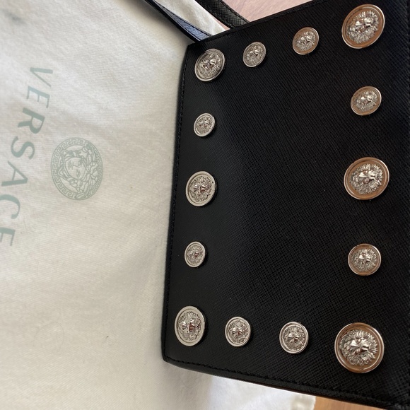 Versus By Versace - Picture 2 of 6